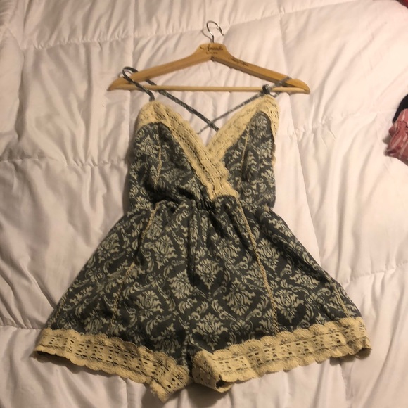 Design Lab romper - Picture 2 of 3